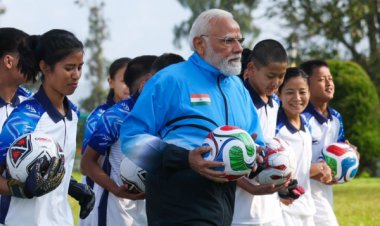 फीफा अध्यक्ष जियानी इन्फेंटिनो ने की पीएम मोदी के खेल प्रेम की सराहना