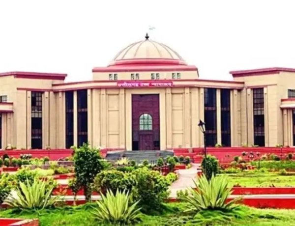 रायपुर में पकड़ी गईं विदेशी युवतियां पहुंची हाई कोर्ट, केंद्र और राज्य से दो हफ्ते में मांगा जवाब