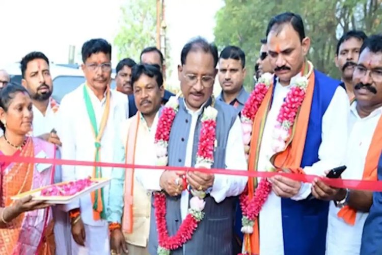 नक्सलवाद के अंत के बाद सुकमा पहुंचे सीएम विष्णु देव साय; बोले- पीएम मोदी और अमित शाह की वजह से छत्तीसगढ़ से खत्म हुआ नक्सलवाद