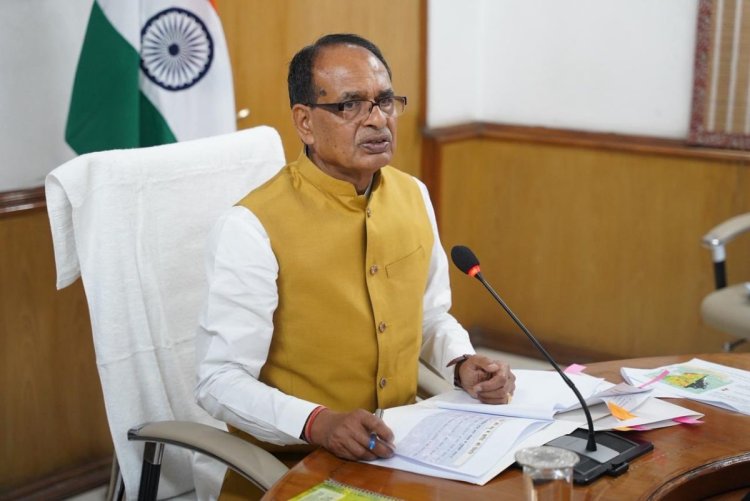 केंद्रीय मंत्री शिवराज सिंह चौहान ने आगामी खरीफ सीजन की तैयारियों को लेकर की समीक्षा बैठक